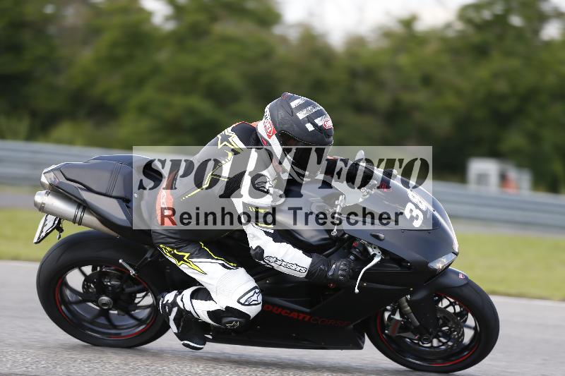 /Archiv-2024/29 12.06.2024 MOTO.CH Track Day ADR/Gruppe blau/38